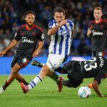 Oyarzabal impulsa a la Real Sociedad a una victoria clave contra el Sevilla