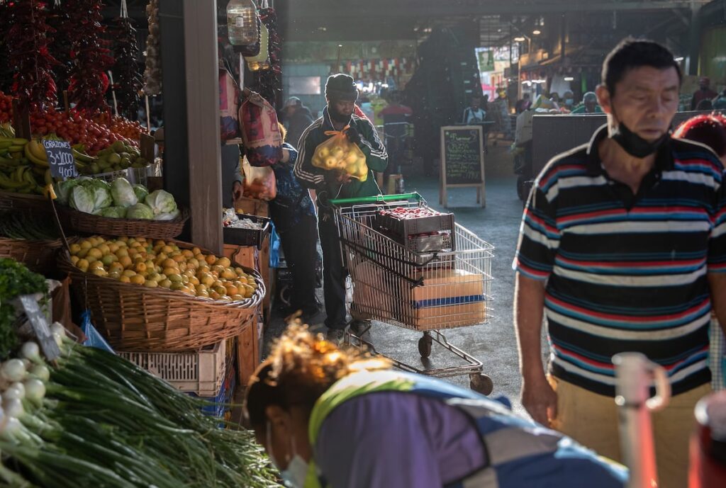 Chile: La Iglesia Católica y Kast enfrentan diferencias sobre migrantes irregulares