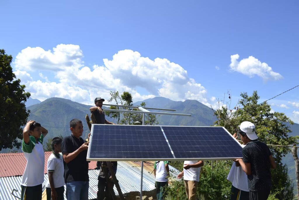 Colombia impulsa su transición verde en medio de la crisis energética