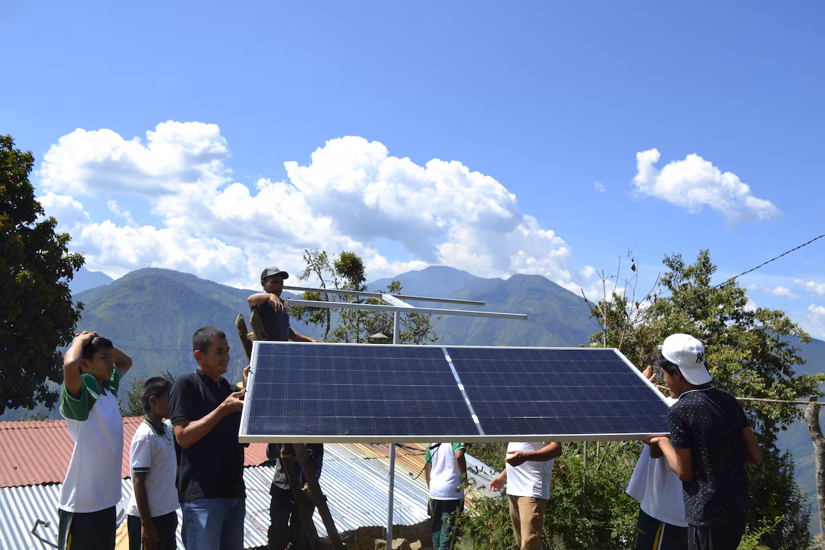 Colombia impulsa su transición verde en medio de la crisis energética