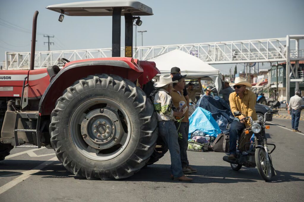 Los Agricultores de México Bloquean Carreteras para Defender Sus Derechos