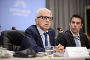 Milei enfrenta nueva renuncia ministerial a 72 horas de elecciones