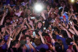 “Milei se enfrenta a elecciones legislativas con la economía ligada a Trump”