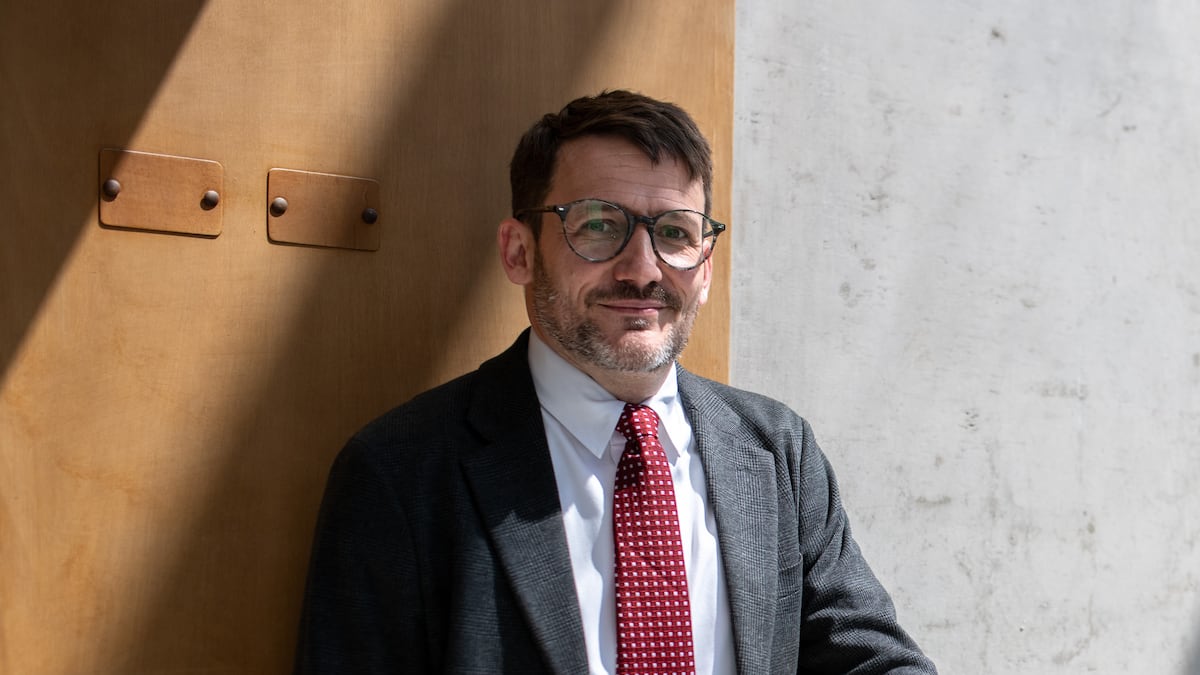 Oposición acusa constitucionalmente a Diego Pardow por error en cobros de luz