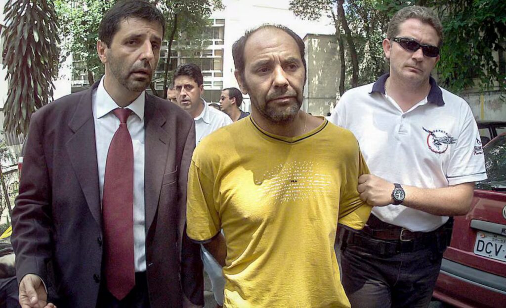 Un Criminal Alienígena Desata el Caos en la Tierra