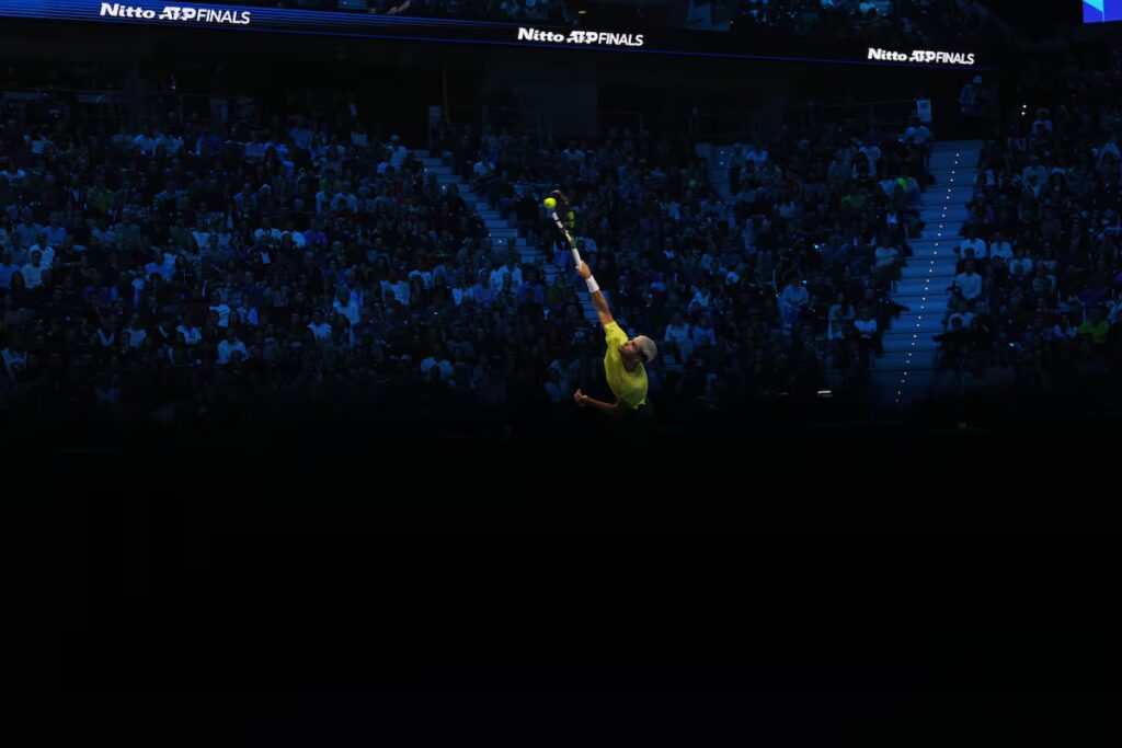 Alcaraz se enfrenta a Sinner en el emocionante cierre del torneo