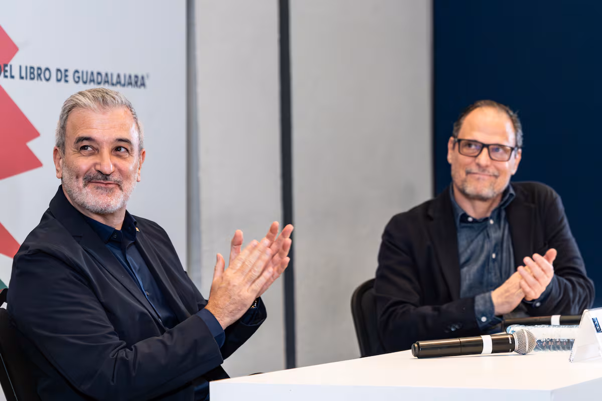 Charla en vivo: Jaume Collboni y Jan Martínez Ahrens en la FIL