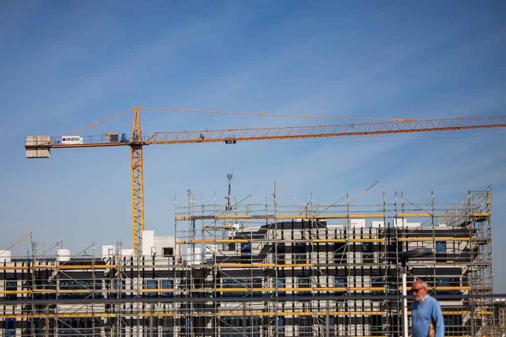 Crisis de vivienda asequible frena ventas, pero precios aumentarán un 7% en 2026