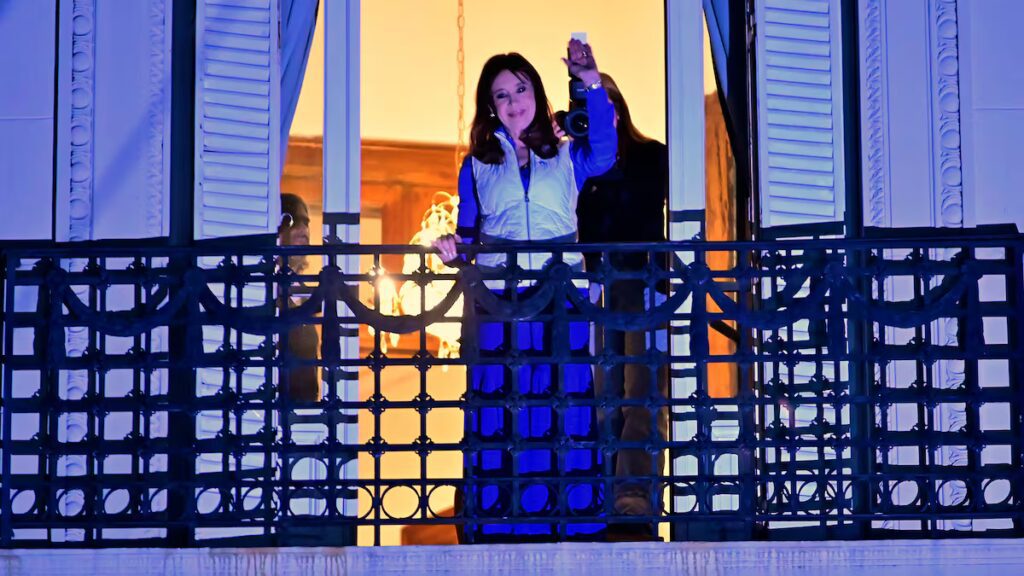 Cristina Kirchner y 86 implicados inician el juicio de corrupción más grande en Argentina