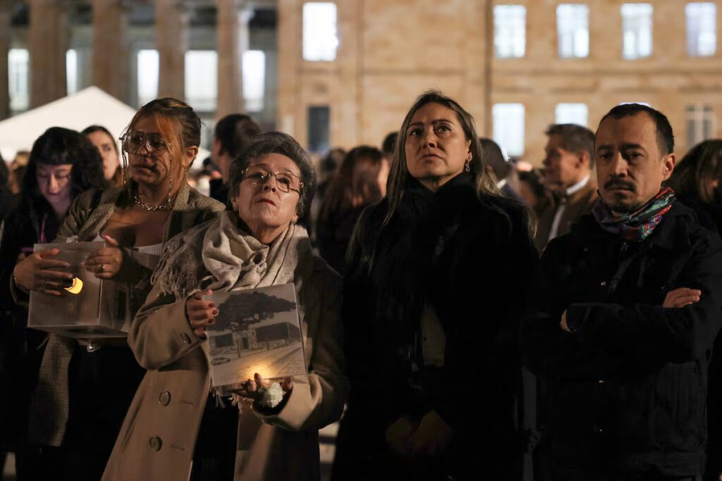 Defensa de la Memoria: Cese al Fuego para las Víctimas y la Democracia