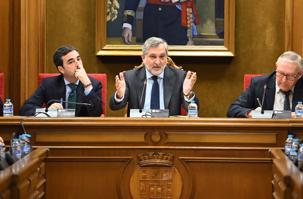 Diputación de Almería publica contratos tras imputación de expresidente y su mano derecha