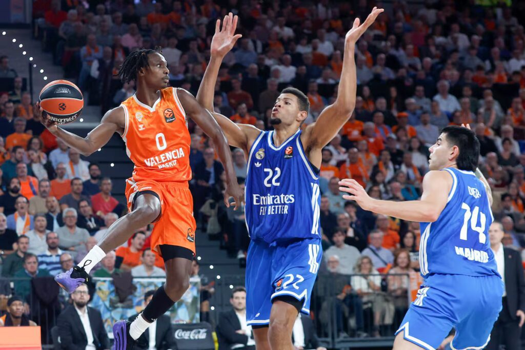 El Valencia triunfa ante el Real Madrid: 89-76 en un emocionante partido