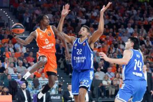El Valencia triunfa ante el Real Madrid: 89-76 en un emocionante partido