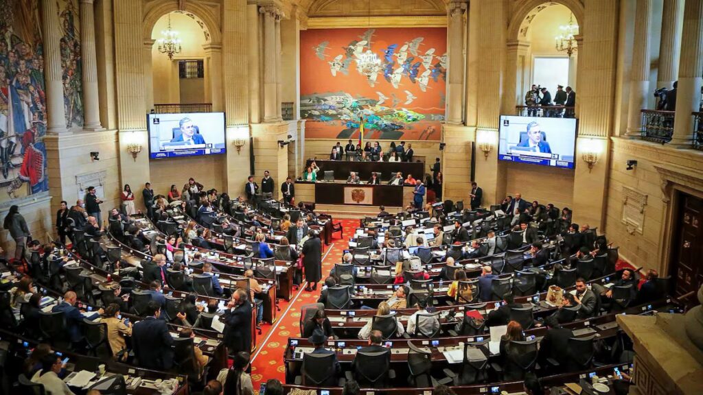 Gobierno y Congreso impulsan plan B ante crisis de la reforma tributaria