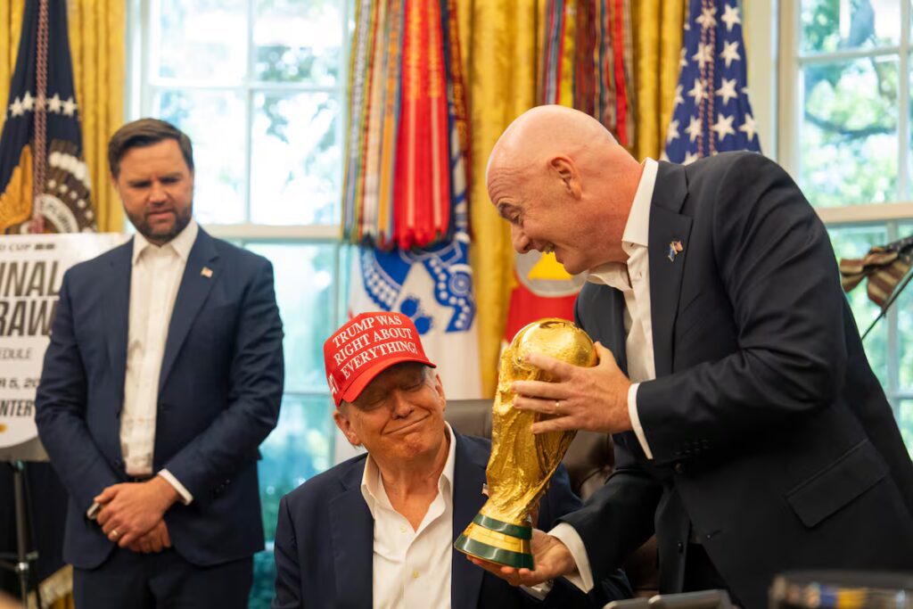 Infantino y Trump: Un idilio que seduce al mundo MAGA al fútbol