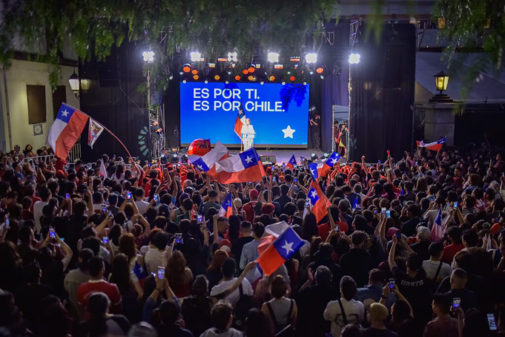 Jeannette Jara celebra una victoria agridulce en la política nacional