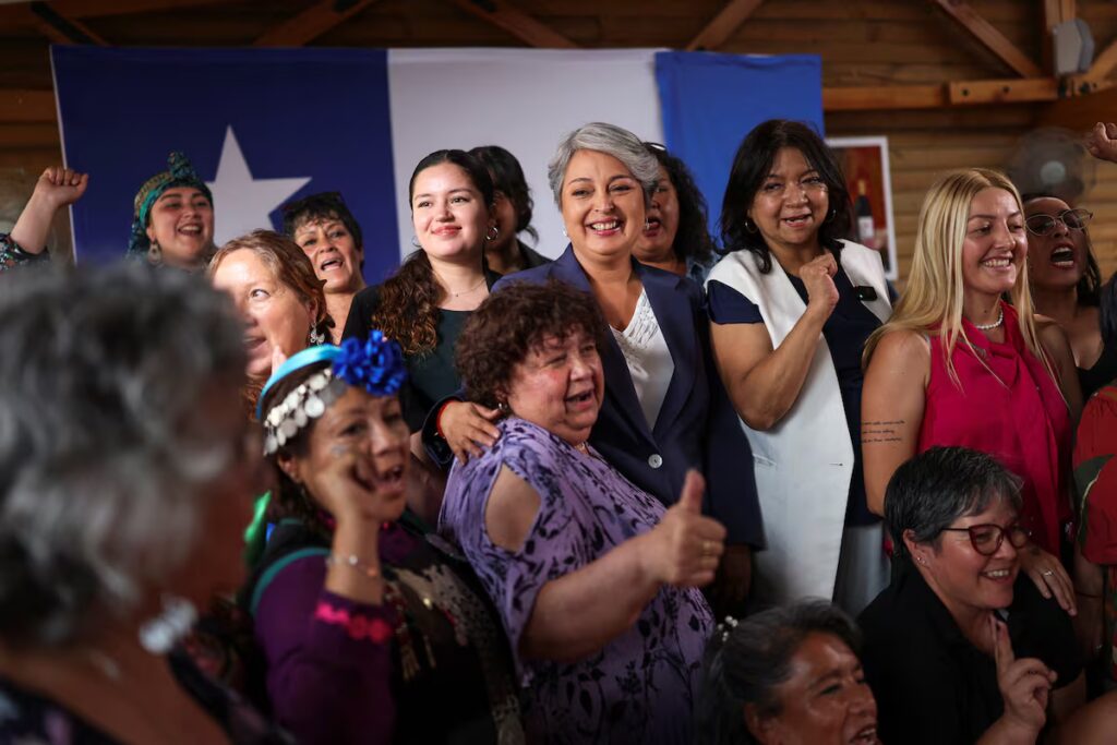 Jeannette Jara inicia su estrategia territorial y muestra apoyo a Matthei y Parisi