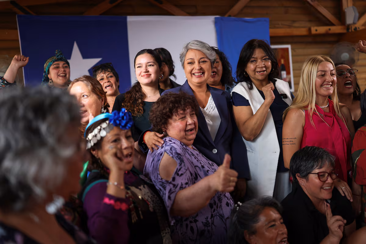 Jeannette Jara inicia su estrategia territorial y muestra apoyo a Matthei y Parisi