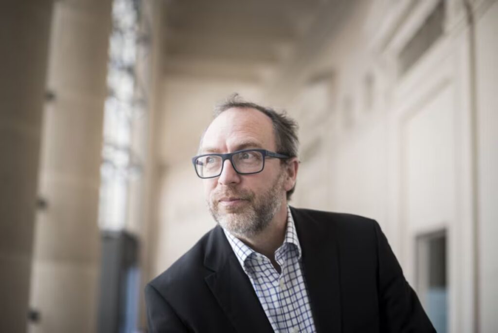 Jimmy Wales asegura que la Grokipedia refleja las opiniones de Musk