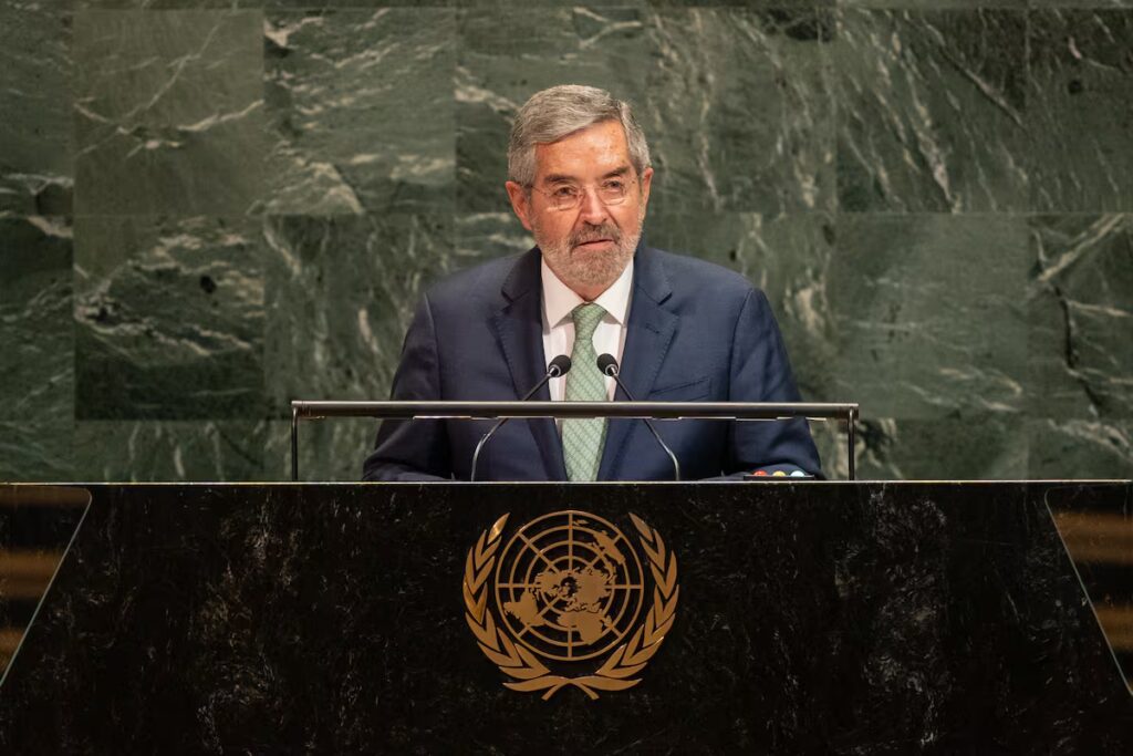 Juan Ramón de la Fuente, canciller mexicano, solicita licencia por cirugía de columna