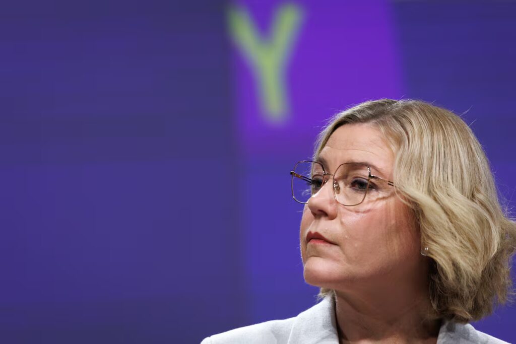 La UE otorga 16 meses adicionales a tecnológicas para regular su IA de riesgo