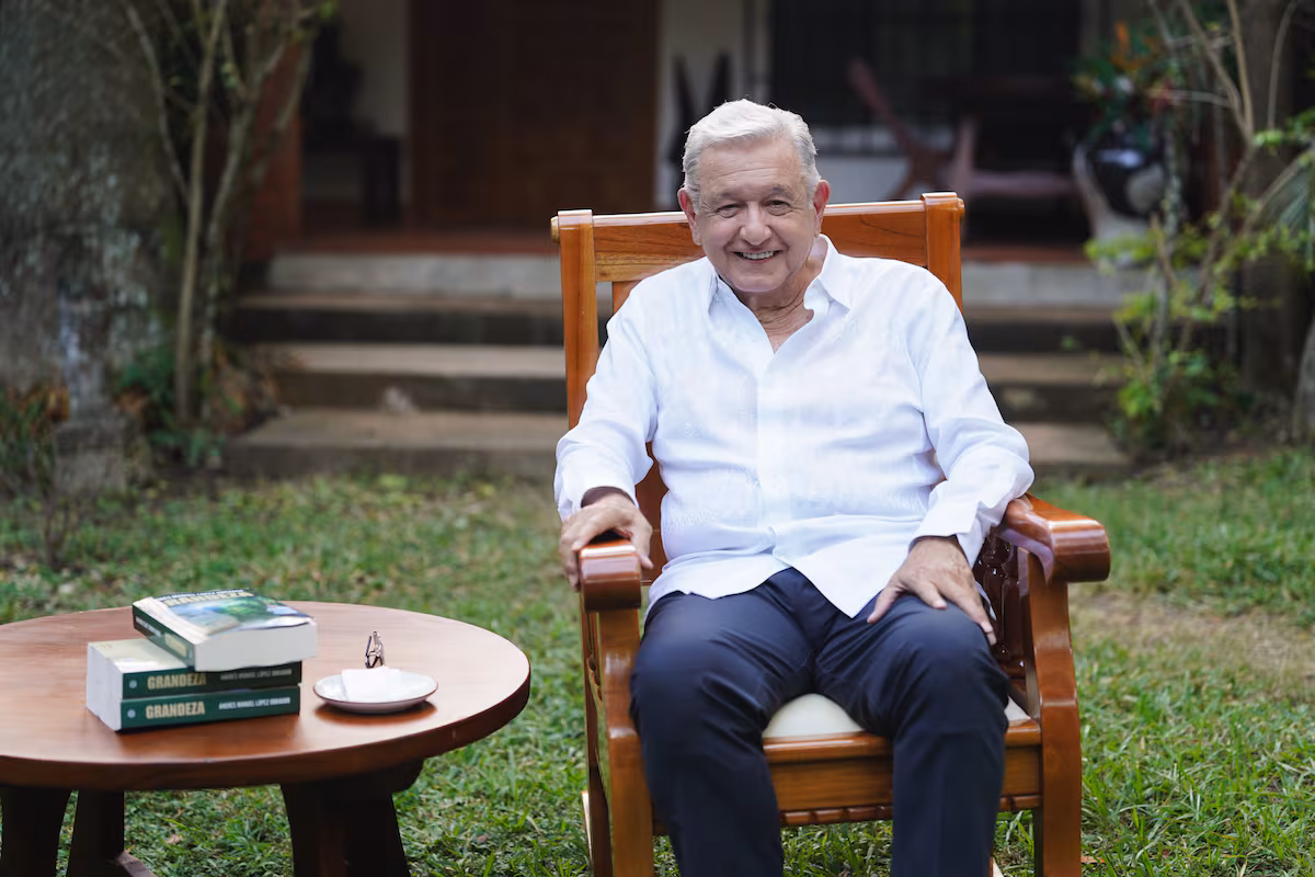 López Obrador presenta su nuevo libro y anima a leerlo en España