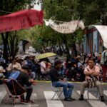 Maestros mexicanos anuncian paro nacional de dos días por pensiones en crisis