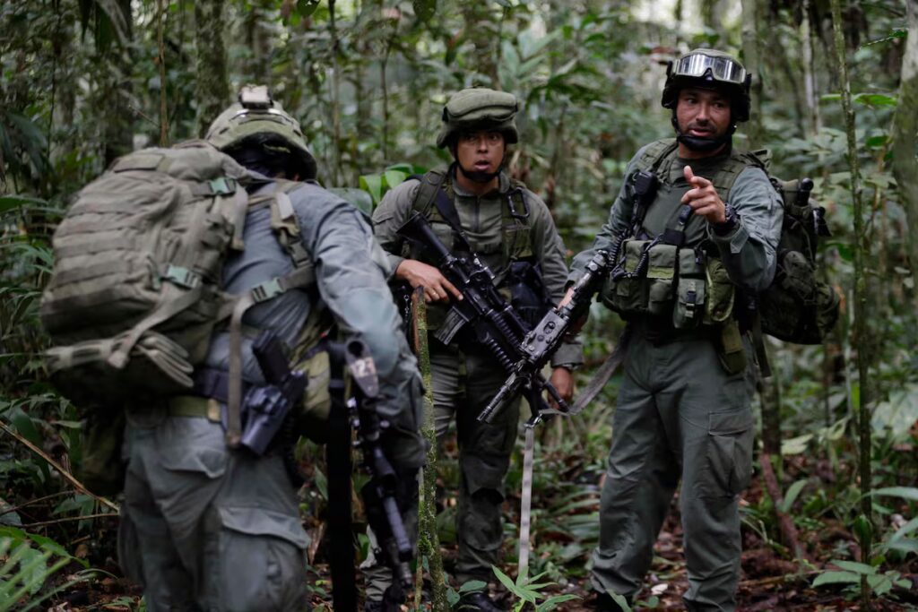 Medicina Legal: 15 niños muertos por bombardeos en Colombia entre agosto y noviembre