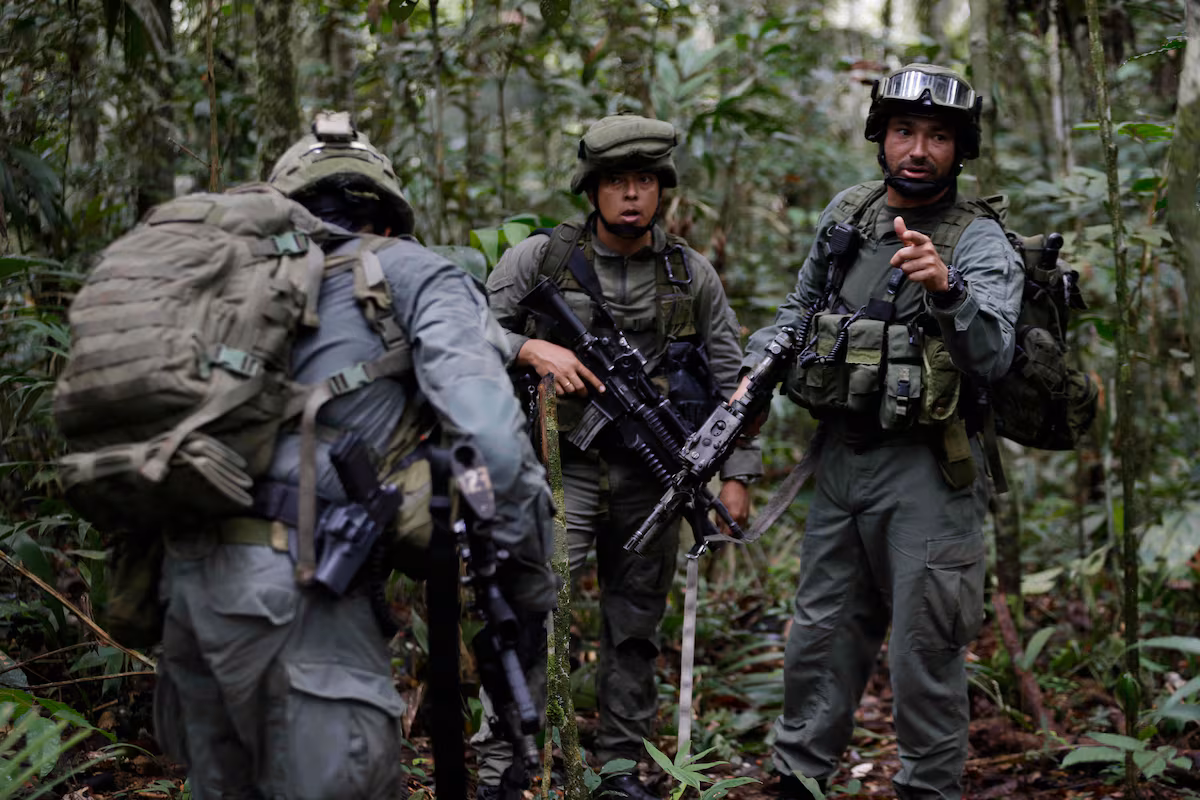 Medicina Legal: 15 niños muertos por bombardeos en Colombia entre agosto y noviembre