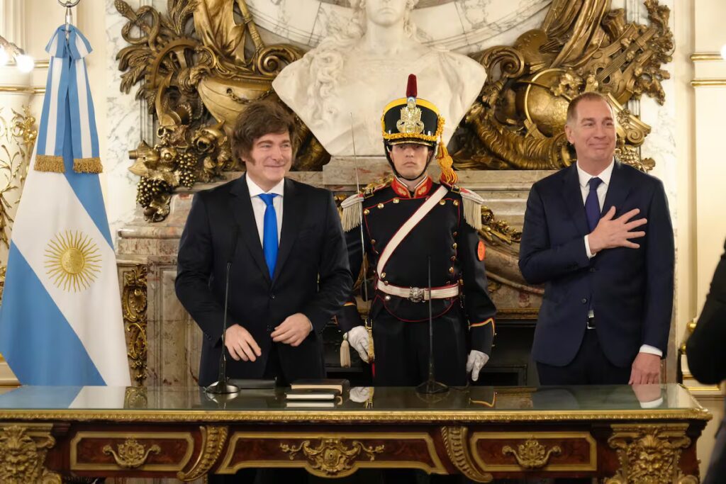 Milei nombra nuevo ministro de Interior para conquistar mayorías en el Congreso