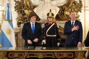 Milei nombra nuevo ministro de Interior para conquistar mayorías en el Congreso