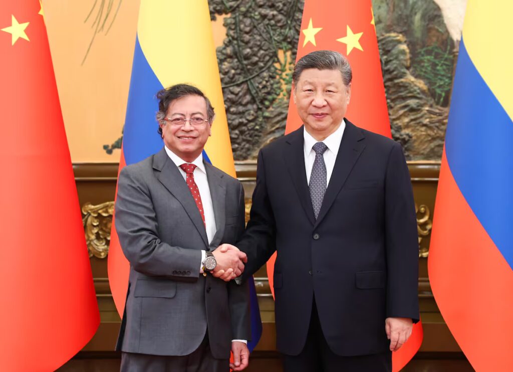 Petro Retrasa Viaje a China Tras Visita de Congresistas a Taiwán