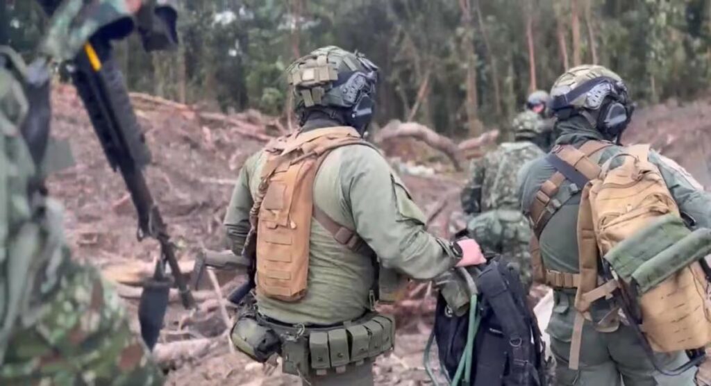 Petro y Mordisco: El enfrentamiento clave en la política colombiana