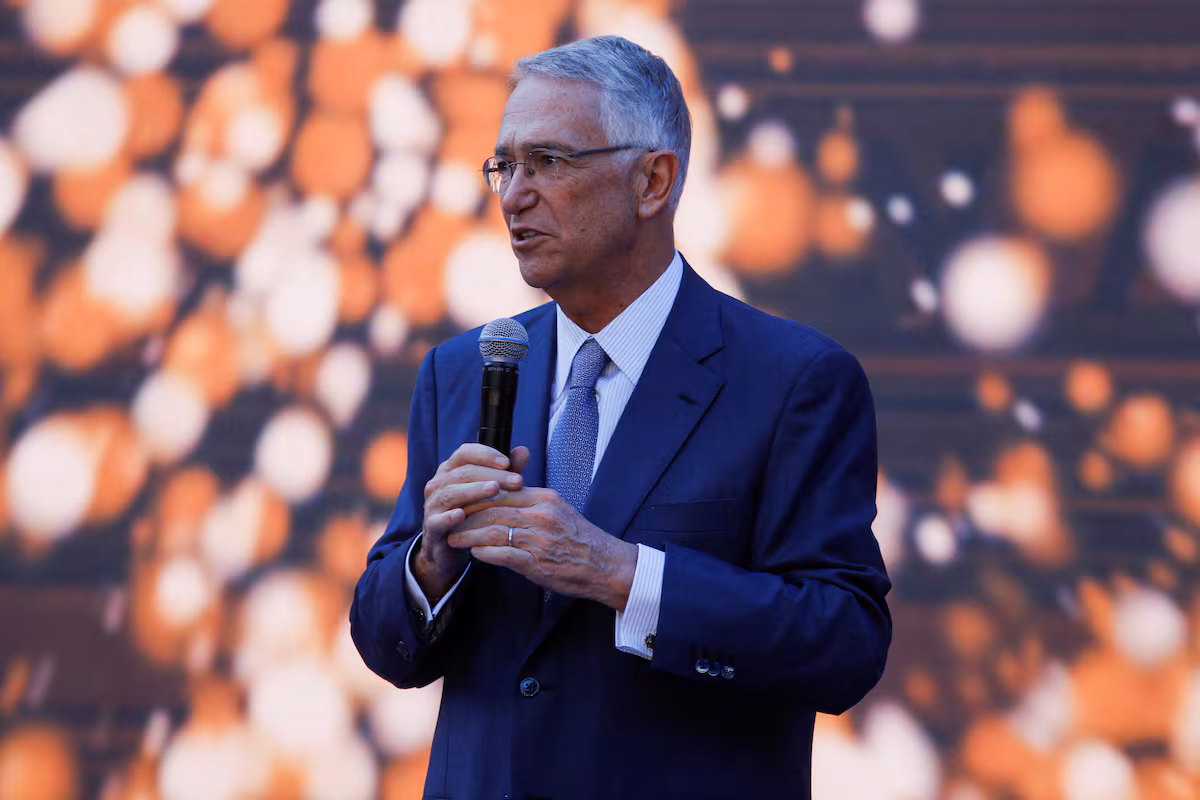 Salinas Pliego enfrenta el cobro de deudas con Hacienda sin alternativas