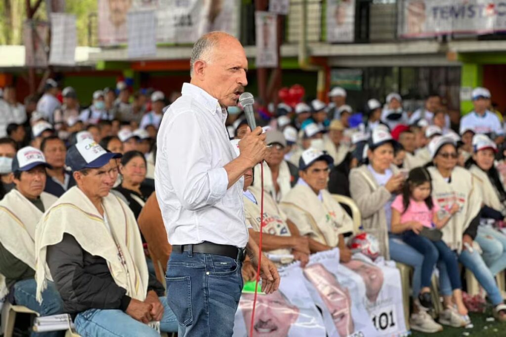 Senador Temístocles Ortega sobrevive a atentado en la carretera Panamericana