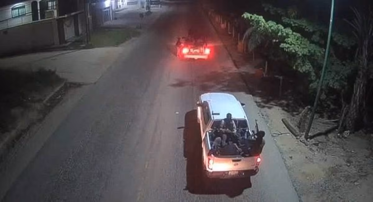 Cartel Jalisco Secuestra Empresarios y Clona Vehículos Militar en Chiapas