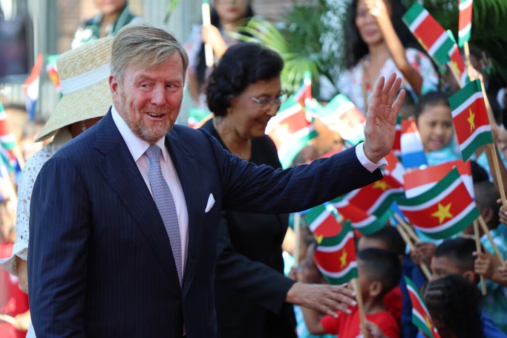 Descendientes de esclavos en Surinam aceptan disculpas del rey Guillermo de Países Bajos