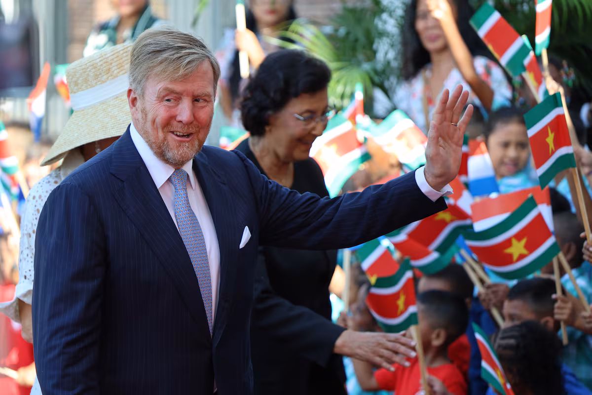 Descendientes de esclavos en Surinam aceptan disculpas del rey Guillermo de Países Bajos
