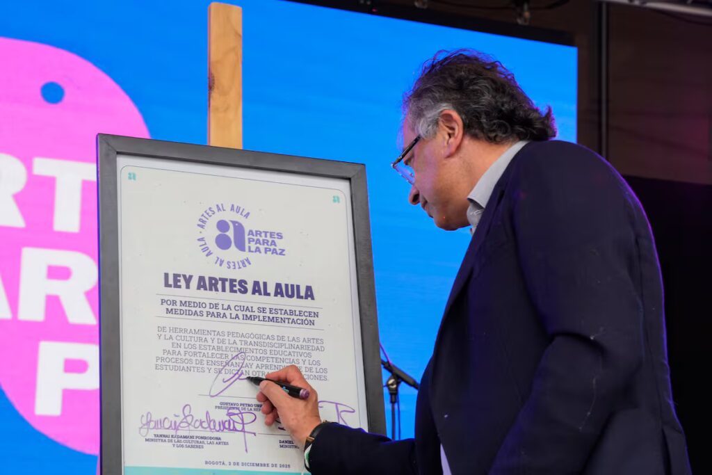 Educadores de Arauca y Tumaco celebran ley que hace obligatorio el arte en escuelas
