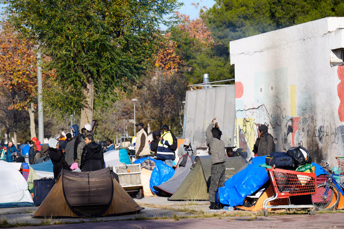 El Gobierno denuncia al alcalde de Badalona por fallar en la acogida de migrantes del B9