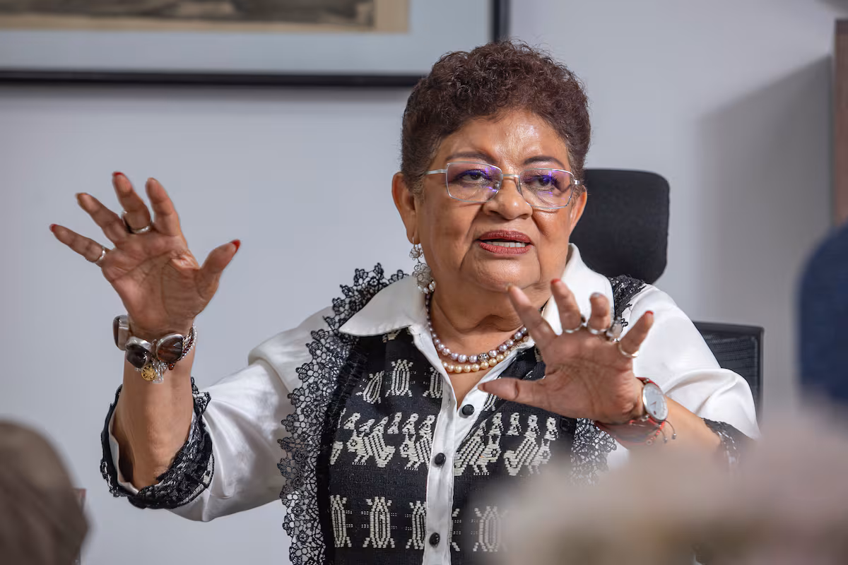 Ernestina Godoy avanza hacia la FGR tras superar otra aduana