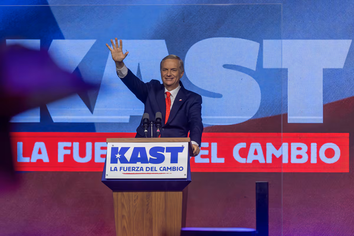 Kast asume el rol de presidente en la campaña de balotaje