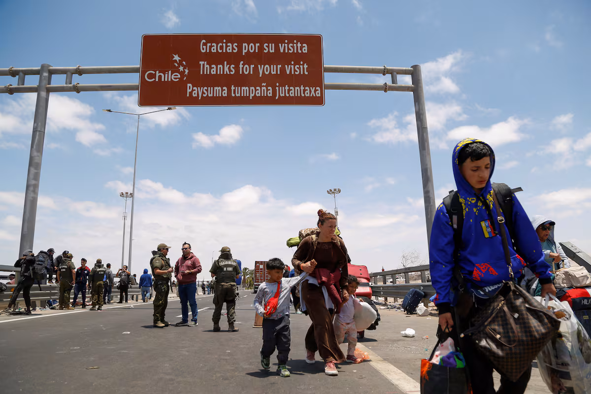 Kast busca corredor humanitario con presidentes regionales para migrantes irregulares