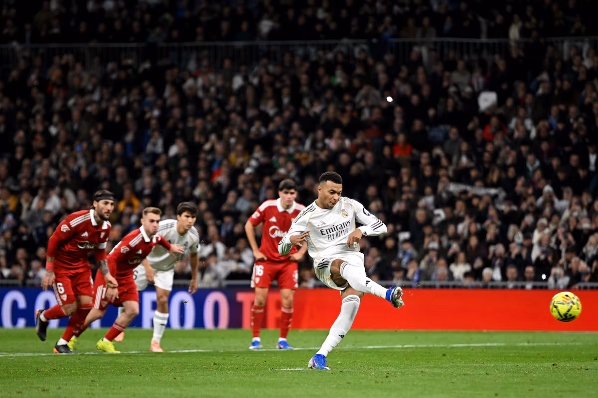 Mbappé establece récord en la decepcionante noche del Bernabéu