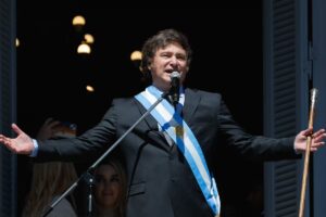 Milei sueña con un gobierno aliado en Chile