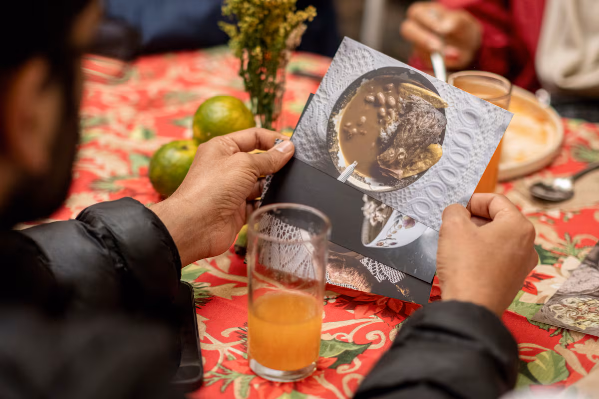 Recuerdos de Familia: Sancochos y Frijoles en Colombia Honran a Desaparecidos