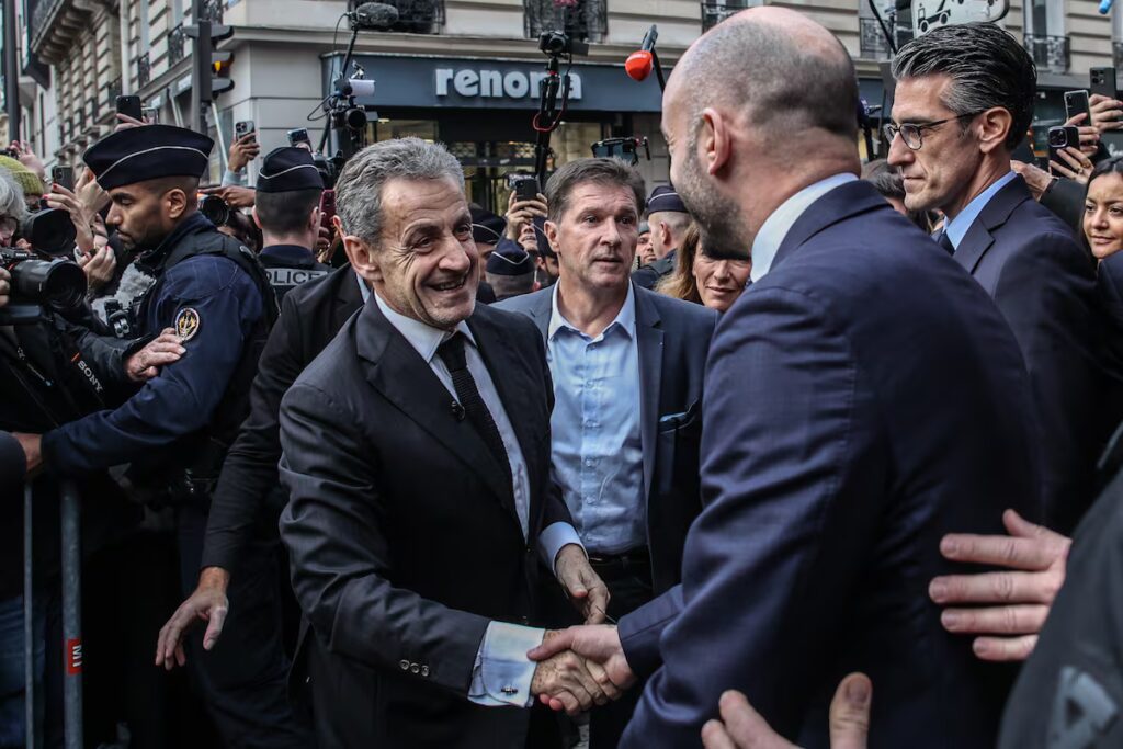 Sarkozy critica al sistema y apoya a la ultraderecha en su nuevo libro