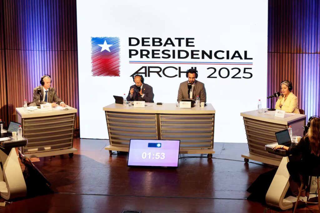 Tenso Debate Presidencial 2025: Jeannette Jara y José Antonio Kast en Vivo