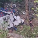 Tragedia en Antioquia: 17 muertos tras caída de autobús en viaje de grado
