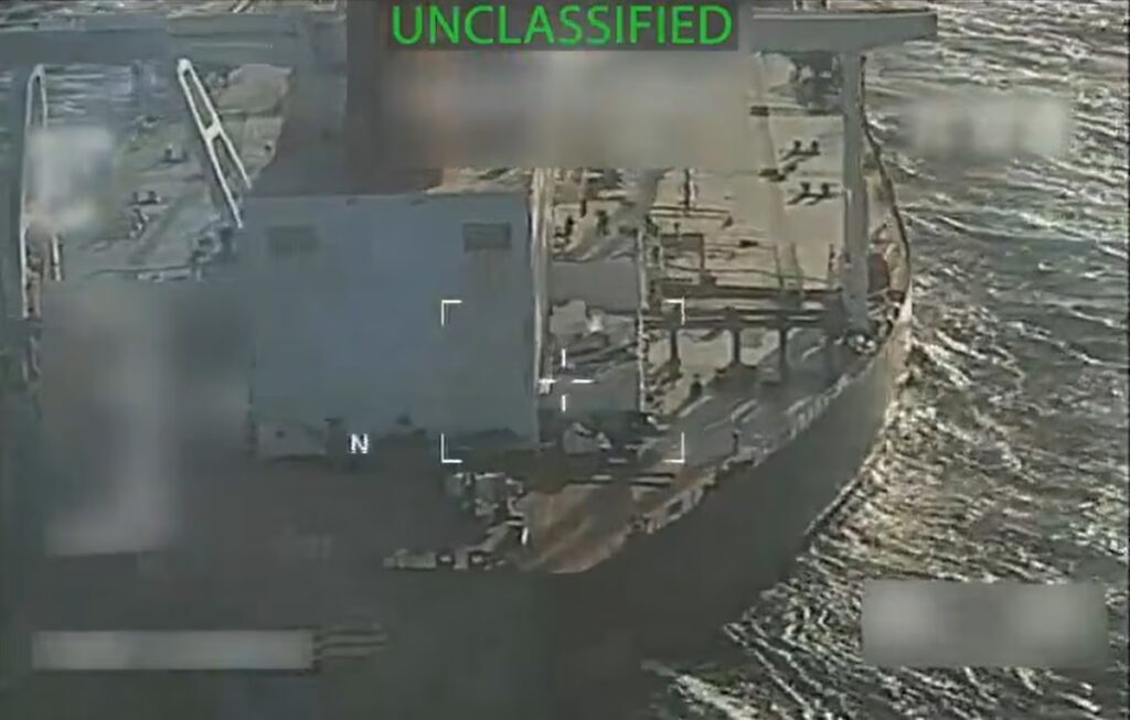 Trump afirma que ataques terrestres apuntarán a "personas horribles", no a naciones.